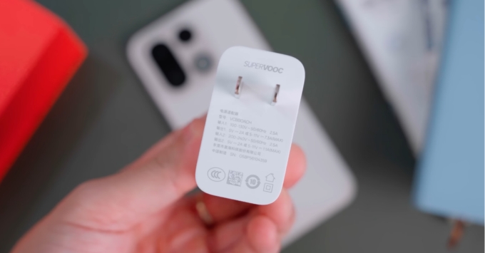 Đánh giá chi tiết Pin 7300mAh của OnePlus 15 cho thời gian sử dụng bao lâu?