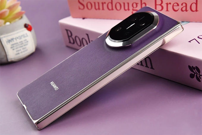 Hiệu năng và pin: Chip Kirin 9030 Pro và HarmonyOS 6