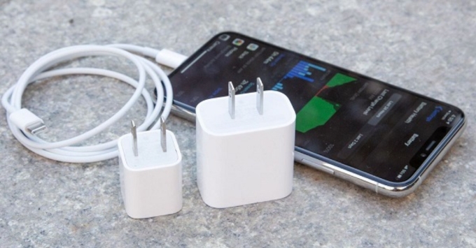 Hướng dẫn xử lý và phòng tránh quá nhiệt bộ sạc hiệu quả bằng Các bước xử lý khẩn cấp khi phát hiện sạc quá nóng