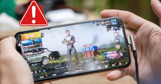 Các nguyên nhân chính gây ra tình trạng quá nhiệt bộ sạc do Thói quen vừa sạc vừa sử dụng thiết bị