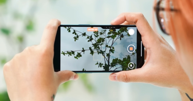 Camera OPPO Find X9 vs iPhone 16 chụp ảnh ban ngày và ban đêm thế nào?