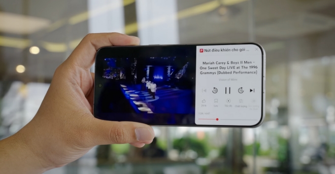 Màn hình Vivo X300 Pro và Huawei Pura 80 Ultra sử dụng có mượt mà không?