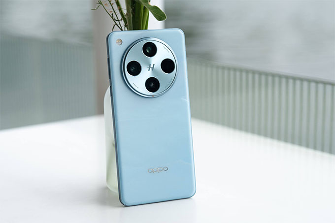 Thiết kế Find X8 Pro: Vẫn mang nét cổ điển