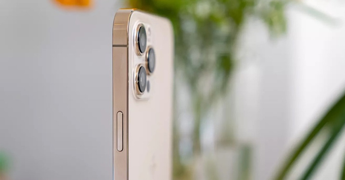 iPhone 12 Pro Max gây thất vọng khi thua xa OnePlus 8T trong bài 'blind test' camera