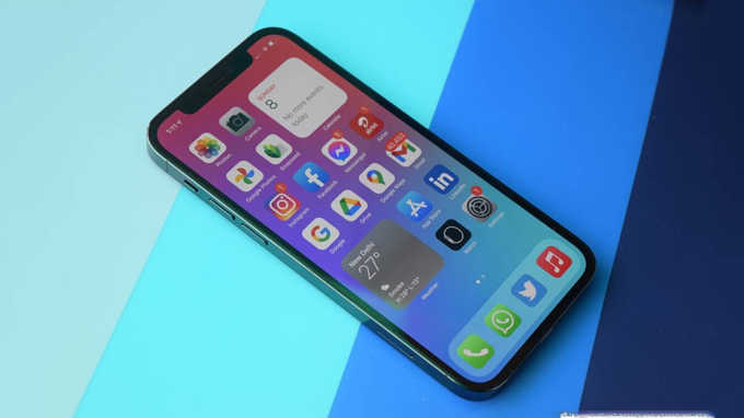 So sánh cấu hình GalaxyS21 và iPhone 12