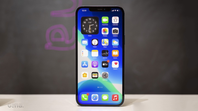 So sánh màn hình iPhone 12 Pro Max và Galaxy S21 Ultra