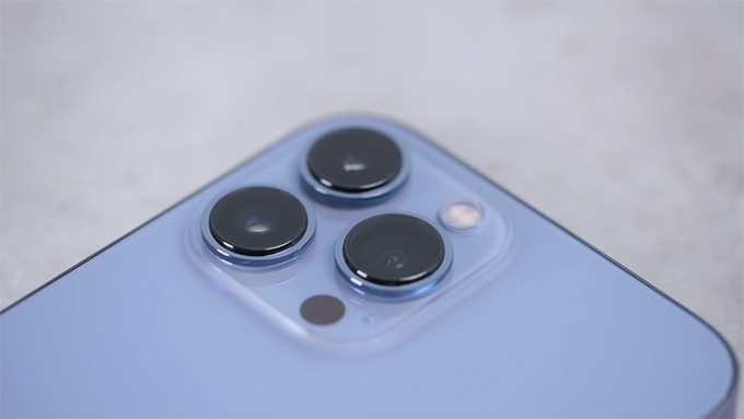 iPhone 13 Pro Max được trang bị hệ thống 3 camera hàng đầu 
