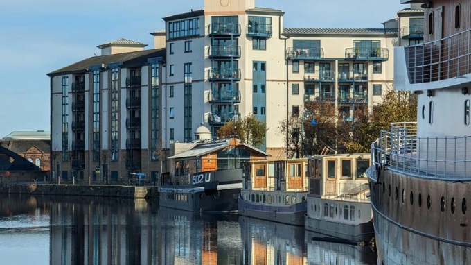 Ảnh zoom 5x hơi ngả vàng trên Pixel 7 Pro