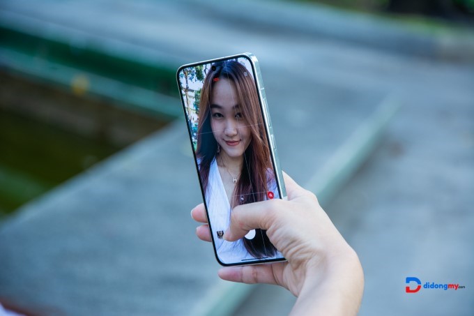 Thời lượng pin tương đương nhau nhưng Xiaomi vẫn tốt hơn