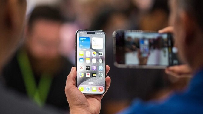 iPhone dòng Pro được ưu ái hơn hẳn so với phiên bản tiêu chuẩn, thị hiếu người dùng thế nào?