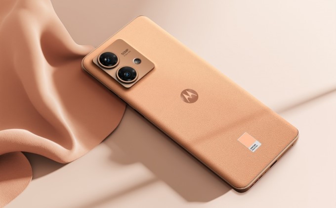 Motorola ra mắt hai thiết bị mới trong màu sắc Pantone 2024: Peach Fuzz
