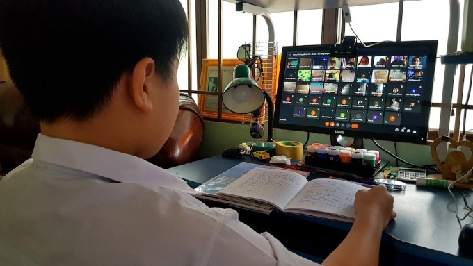 Cách phòng tránh hội chứng ngưng thở trước màn hình
