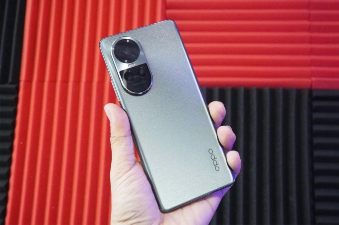 Thiết kế bóng bẩy nhưng chất lượng thì chưa phải cao cấp