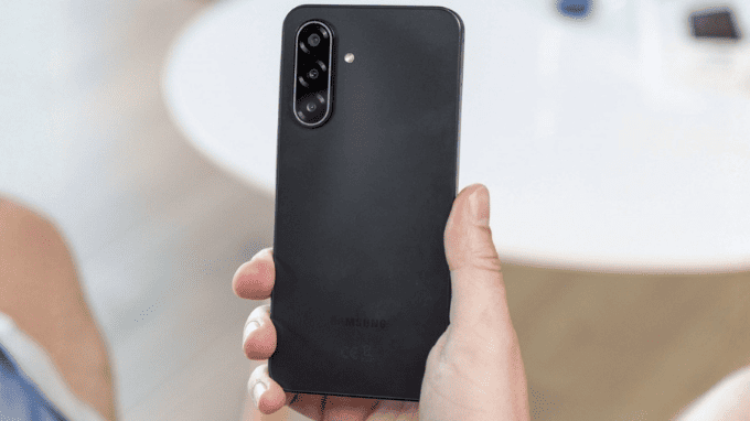 Galaxy A17 5G - Giá rẻ nhất có kết nối 5G