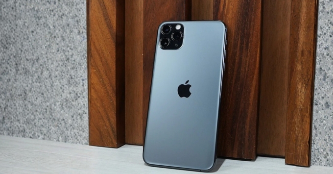 iPhone 11 Pro Max giá từ 5.590.000đ – 5.990.000đ