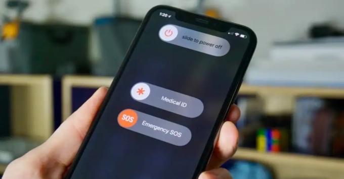 Cách khắc phục lỗi iPhone không khả dụng hiệu quả nhất Cách 1: Khởi động lại thiết bị (Restart/Force Restart)