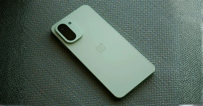 So sánh thiết kế OnePlus 15R và Pixel 9 có điểm nhấn gì nổi bật?