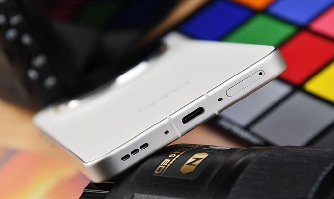 OPPO Find X8 Ultra sở hữu viên pin 6100 mAh