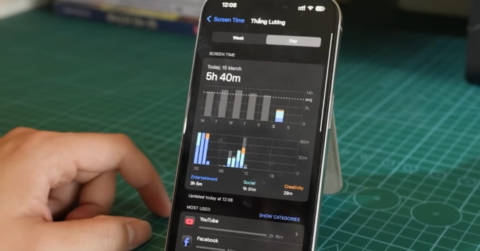 Pin và sạc Google Pixel 10 Pro cũ và iPhone 15 Pro cũ còn sử dụng được bao lâu?