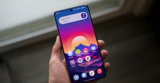 Màn hình Xiaomi 17 Ultra và OnePlus 15 sử dụng có mượt mà không?