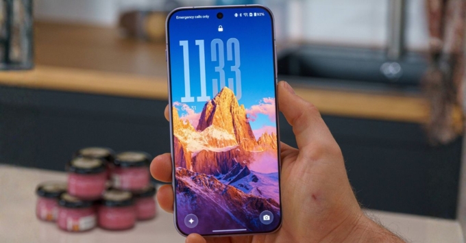 Pin và sạc Xiaomi 17 Ultra và OnePlus 15 sử dụng được bao lâu sạc có nhanh không?