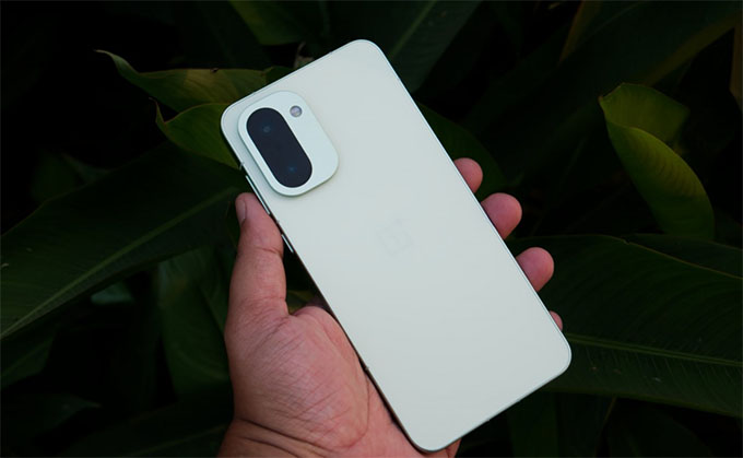 OnePlus 15R mang đến vẻ ngoài mạnh mẽ và đậm chất công nghệ