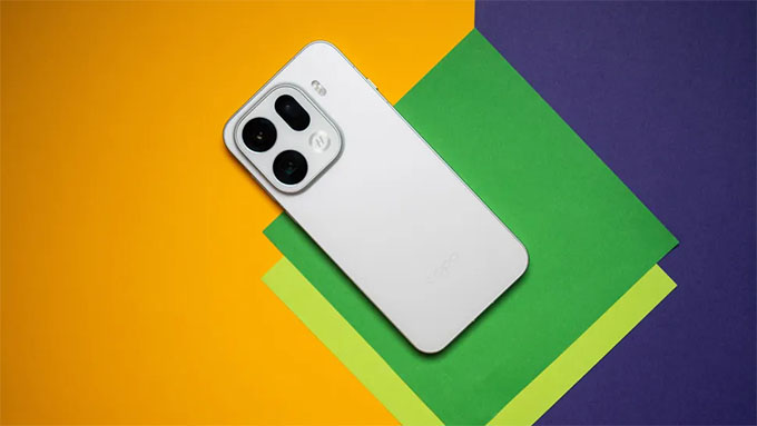 Oppo Find X9 Pro cũ vẫn thể hiện một ngôn ngữ thiết kế tế