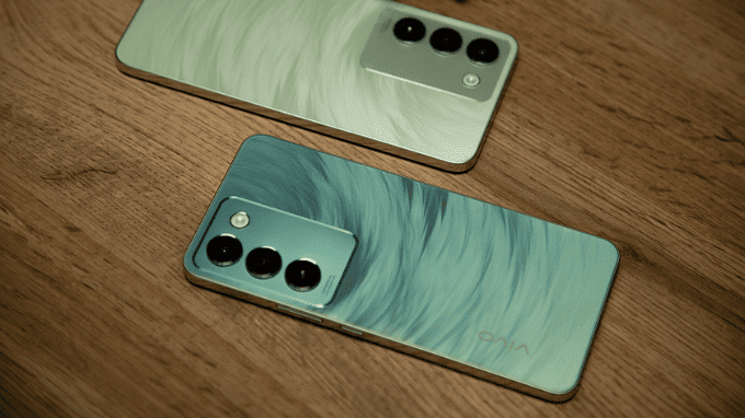 Vivo Y100 - Thiết kế thời trang hấp dẫn giới trẻ