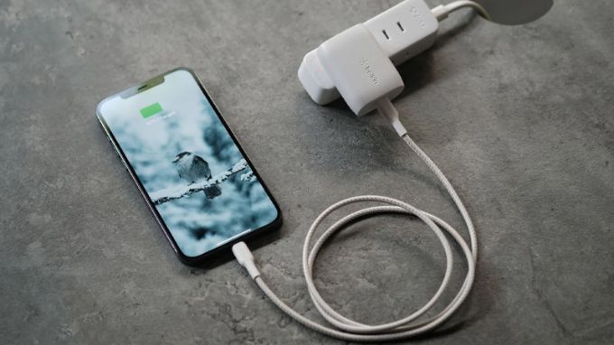 yếu tố ảnh hưởng đến tốc độ sạc thực tế