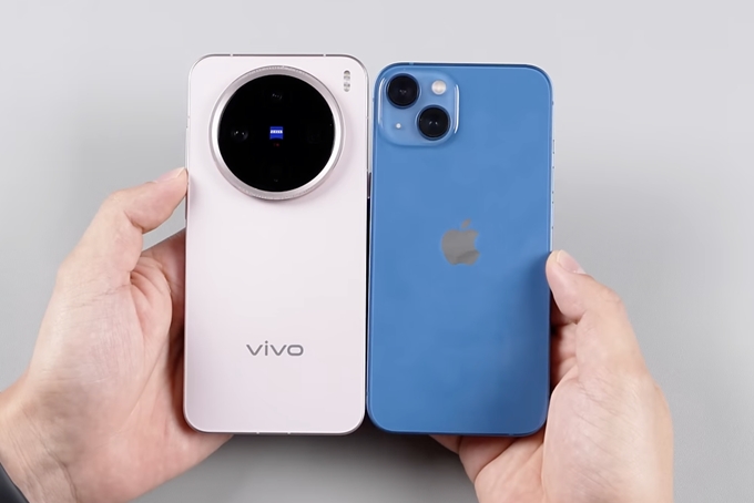 so-sanh-kich-thuoc-vivo-x200-pro-mini-vs-iphone-13