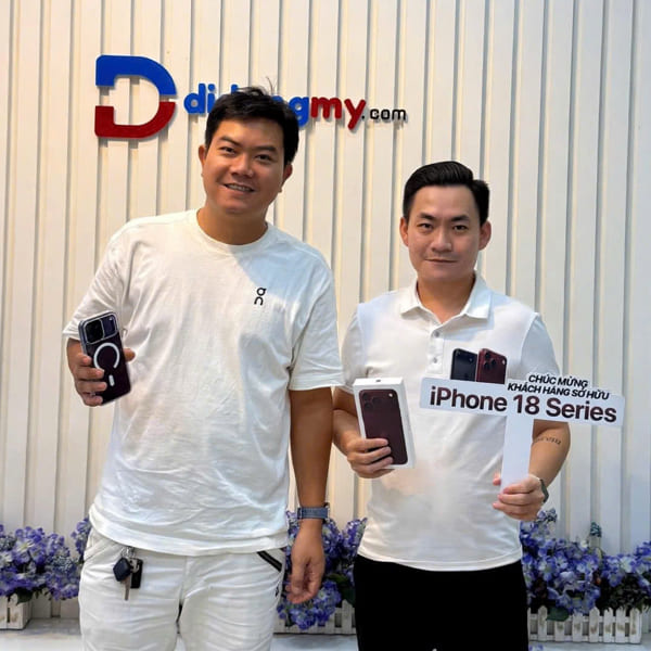 Khách mua hàng iPhone 18 Pro Max bản Mỹ LL/A